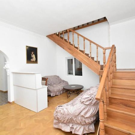 Guesthouses Opera Yerevan Ngoại thất bức ảnh