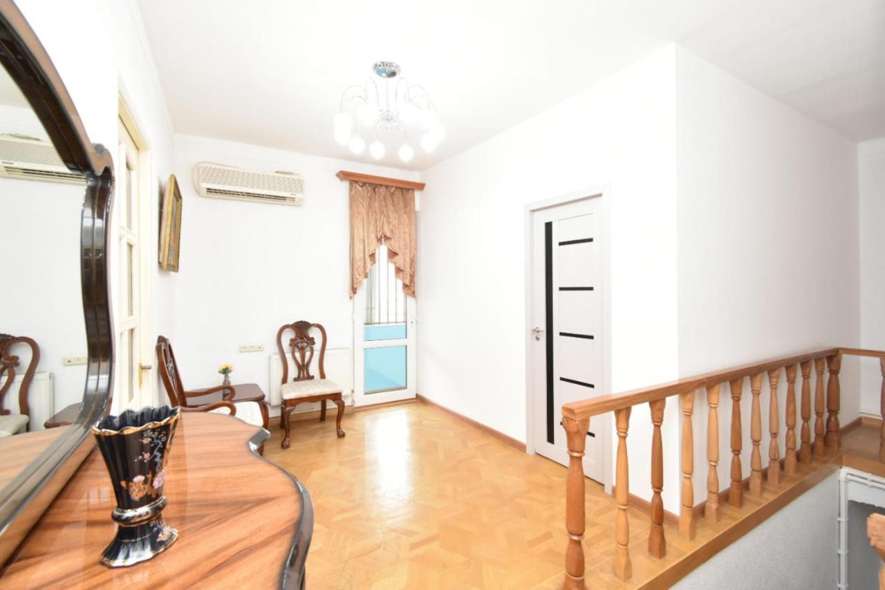 Guesthouses Opera Yerevan Ngoại thất bức ảnh