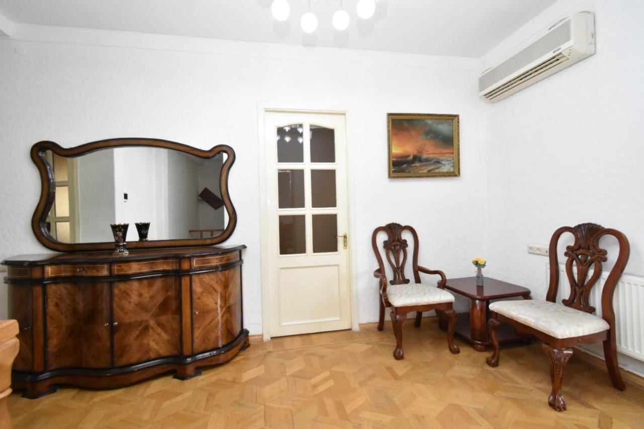 Guesthouses Opera Yerevan Ngoại thất bức ảnh