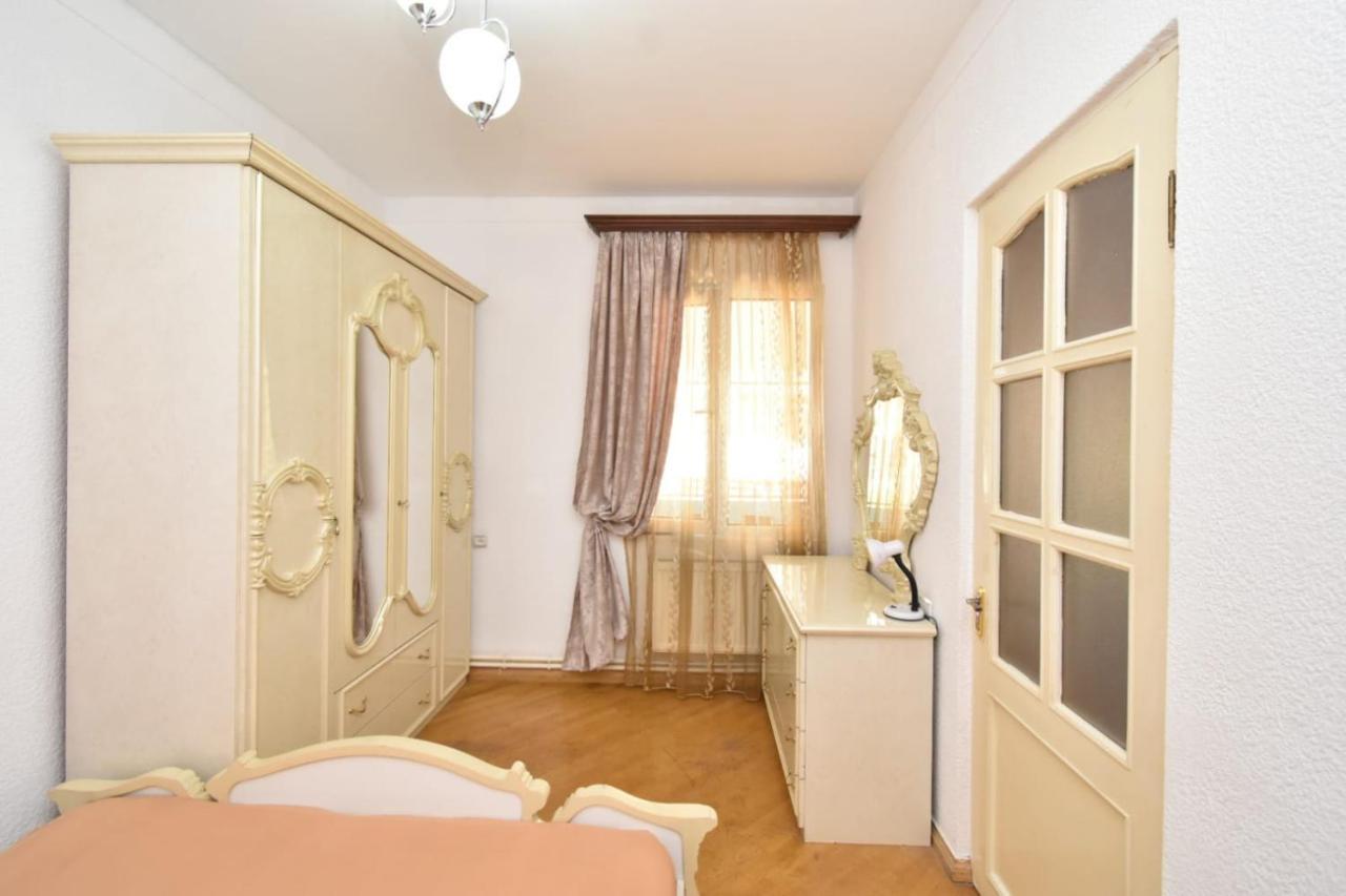 Guesthouses Opera Yerevan Ngoại thất bức ảnh