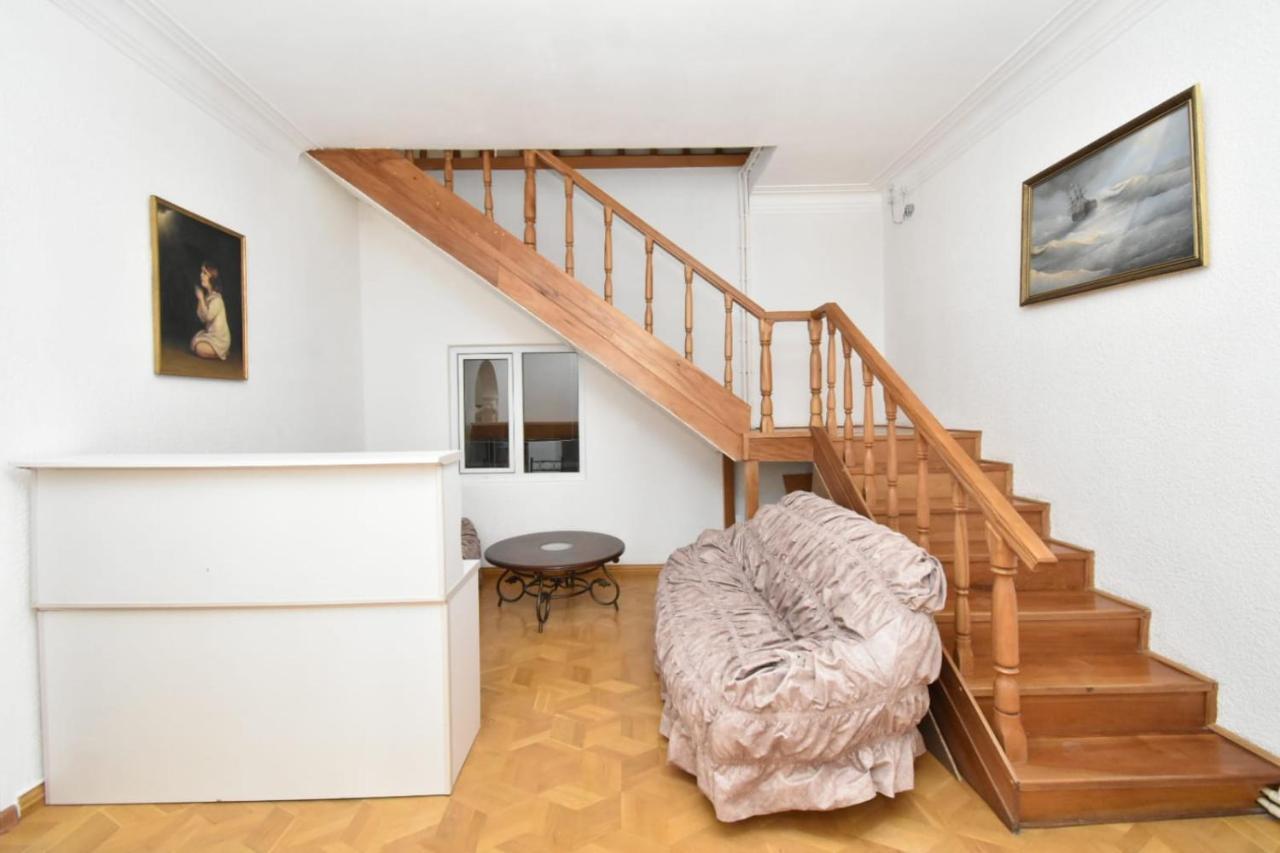 Guesthouses Opera Yerevan Ngoại thất bức ảnh