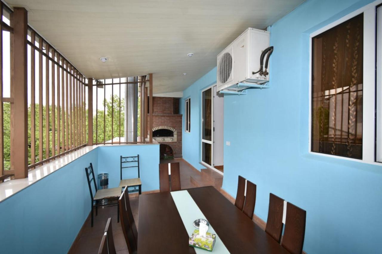 Guesthouses Opera Yerevan Ngoại thất bức ảnh