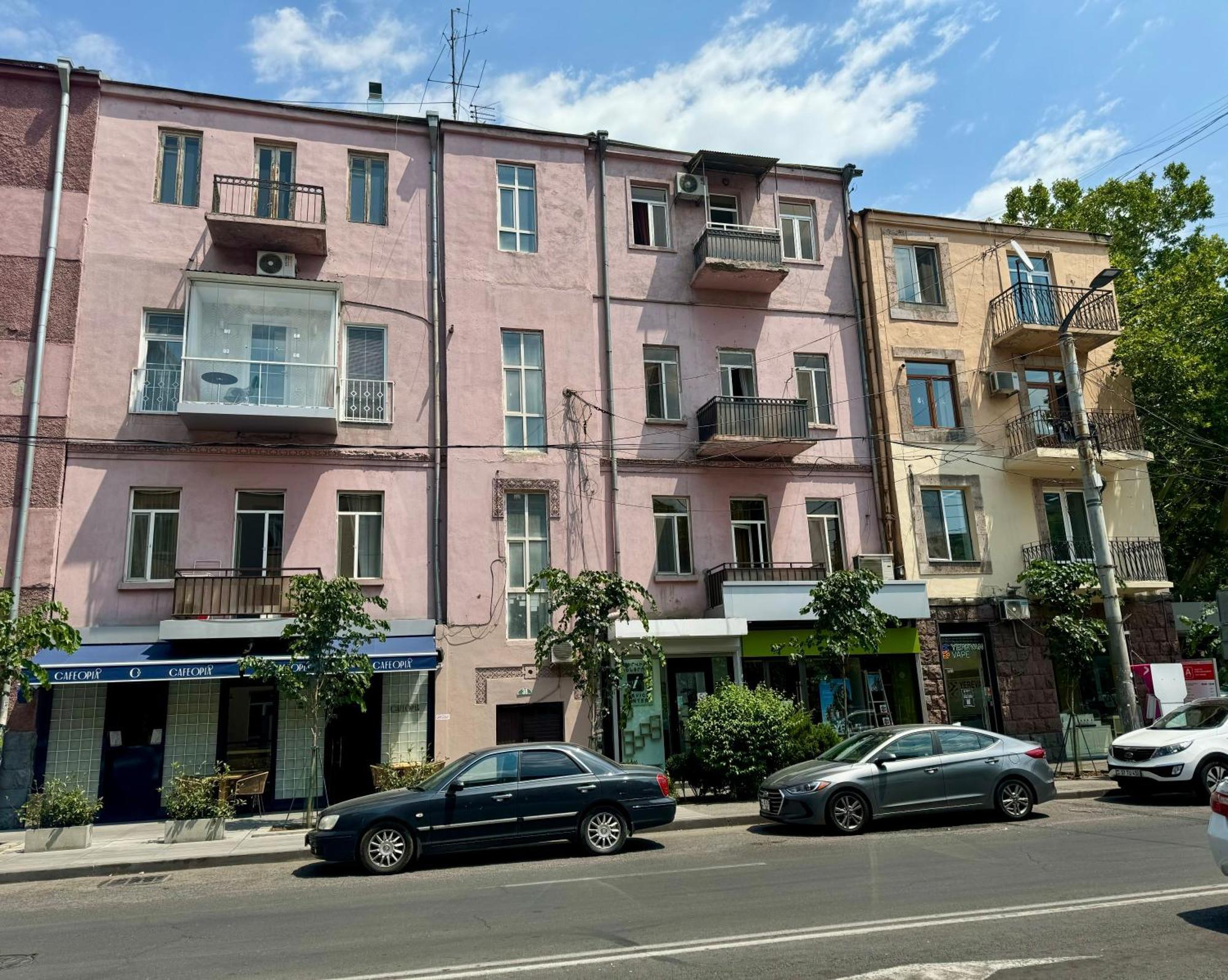 Guesthouses Opera Yerevan Ngoại thất bức ảnh